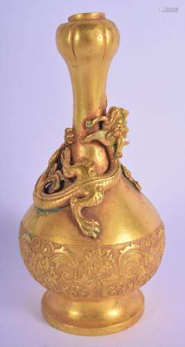 AN UNUSUAL CHINESE QING DYNASTY GARLIC NECK GILT BRONZE VASE...