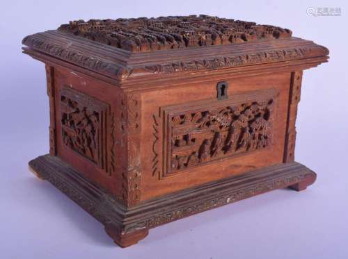 A MID 19TH CENTURY CHINESE CARVED SANDALWOOD CASKET Qing, de...