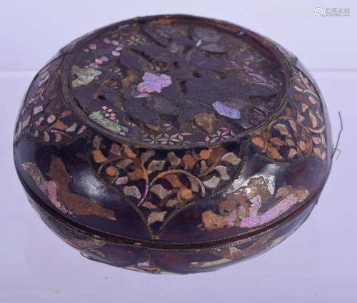 A CHINESE 17TH/18TH CENTURY CHINESE BLACK LACQUER MOTHER OF ...