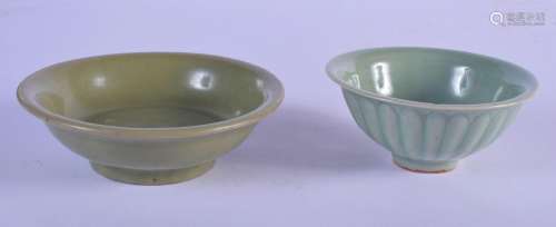 TWO EARLY CHINESE CELADON BOWLS Song/Ming, one with moulded ...