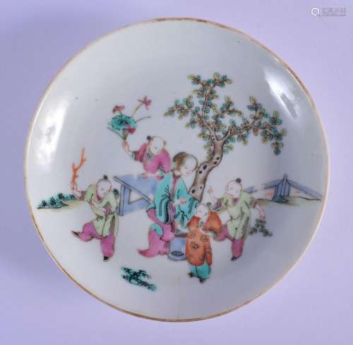 AN EARLY 20TH CENTURY CHINESE PORCELAIN DISH Late Qing/Repub...