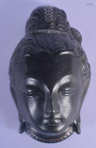 AN UNUSUAL 19TH CENTURY SOUTH EAST ASIAN SILVER INLAID HEAD ...