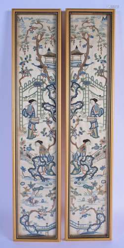A PAIR OF LATE 19TH CENTURY CHINESE SILK EMBROIDERED PANELS ...