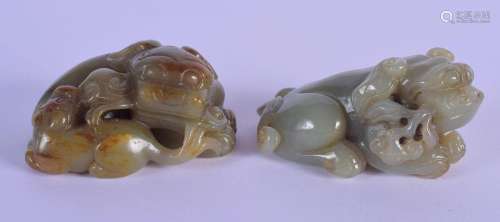 TWO 20TH CENTURY CHINESE CARVED GREEN JADE BEASTS . 6cm long...
