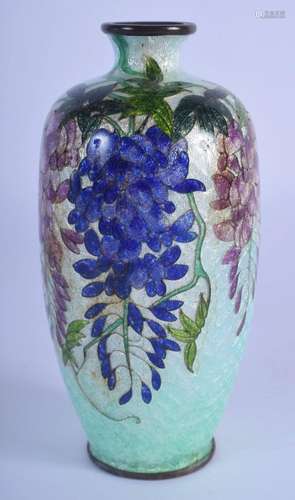 AN EARLY 20TH CENTURY JAPANESE MEIJI PERIOD CLOISONNE ENAMEL...