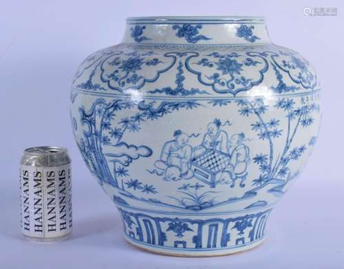 A LARGE CHINESE BLUE AND WHITE PORCELAIN JARDINIERE 20th Cen...