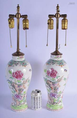 A PAIR OF 19TH CENTURY FRENCH SAMSONS OF PARIS PORCELAIN VAS...