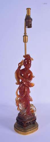 AN EARLY 20TH CENTURY CHINESE CARVED AGATE FIGURE OF GUANYIN...