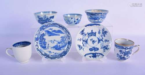 A LATE 18TH/19TH CENTURY CHINESE BLUE AND WHITE PORCELAIN TE...