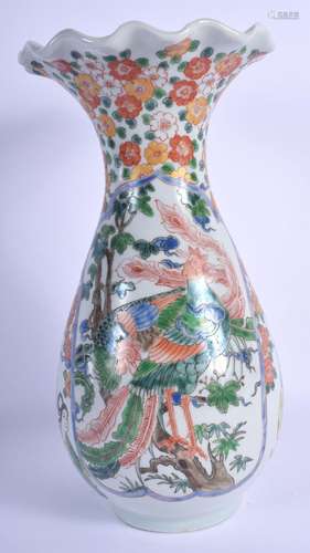 AN EARLY 20TH CENTURY JAPANESE TAISHO PERIOD PORCELAIN VASE ...