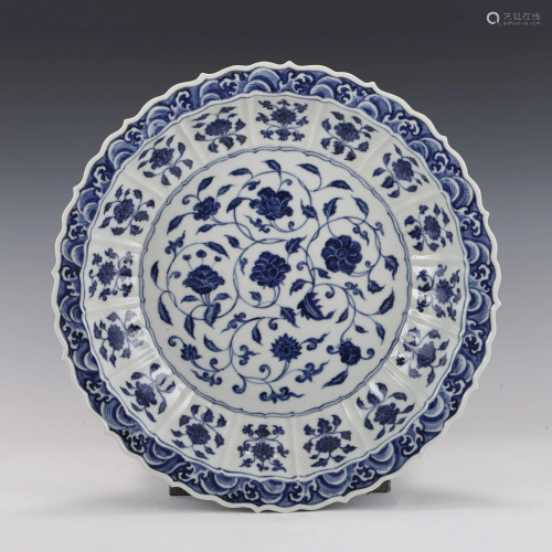 MING WRAPPED FLORAL PORCELAIN CHARGER