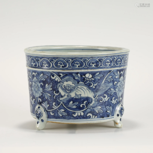 MING BLUE AND WHITE INCENSE BURNER