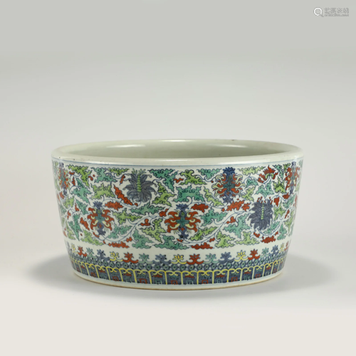 QING QIANLONG DOUCAI PORCELAIN BRUSH WASHER