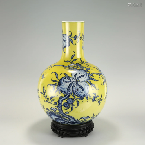 QING YELLOW AND BLUE CELESTIAL BOTTLE VASE
