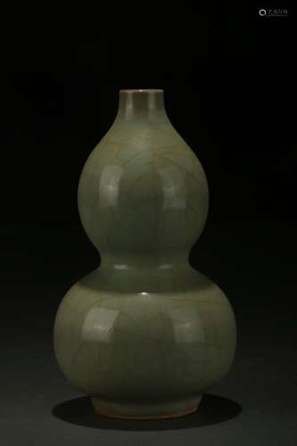 Gourd-shaped Vase