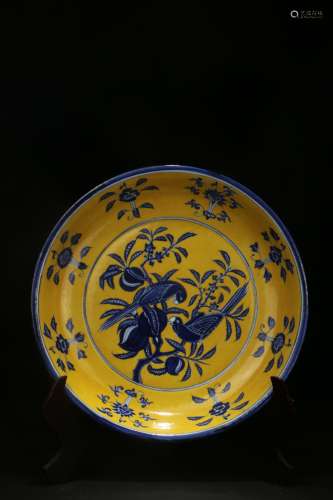 Blue-and-white Yellow-glazed Plate