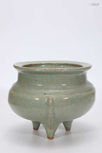 Guanware Celadon Tripod Censer