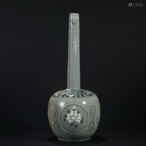 Yuan Dynasty Celadon Flower Flask