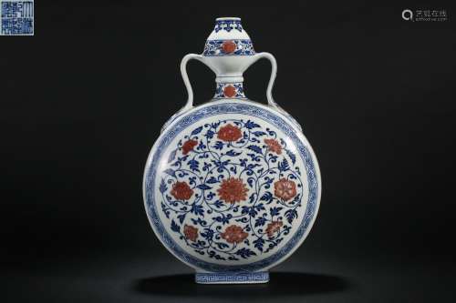Ming Dynasty blue and white glaze red
Moon holding bottle
