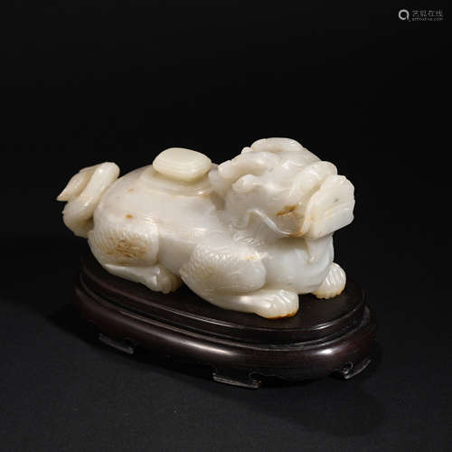 Qing Dynasty Hetian Jade and Rui Beast Decorations