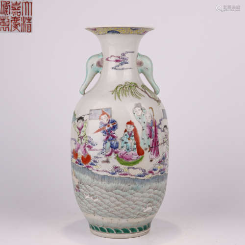 Qing dynasty famille rose character bottle