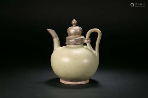 Song Dynasty Celadon Enamel Pot with Silver Cover