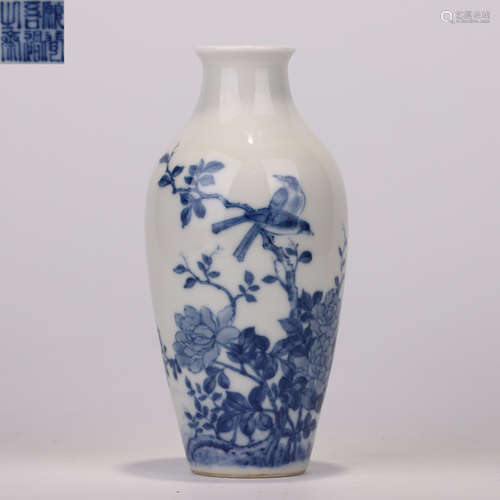 Qing Dynasty blue and white flower vase