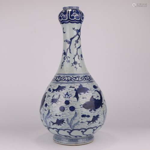 Qing Dynasty blue and white flower vase