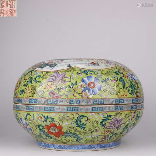 Qing Dynasty Pastel Flower Cover Box