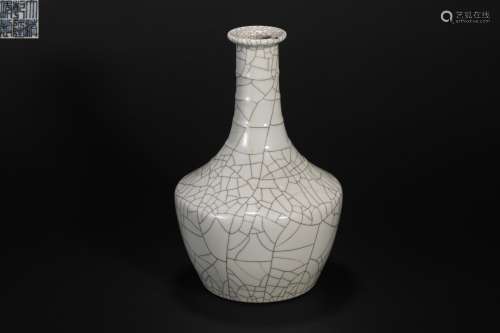 Qing Dynasty Official Kiln Bottle