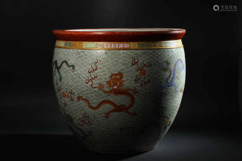 Qing dynasty famille rose kowloon scroll jar