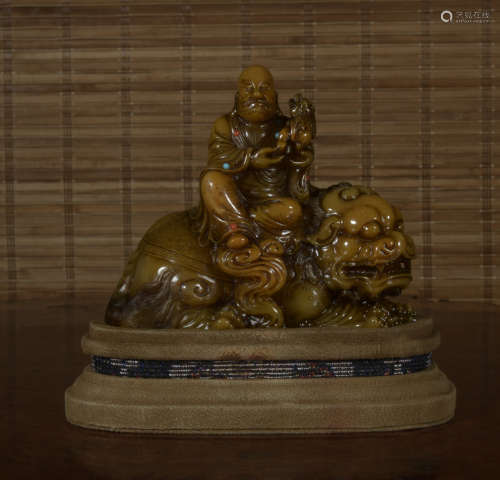 A Tian huang 'figure' ornament