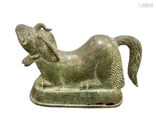 Chinese Bronze Tang Dynasty rat for good luck Figure