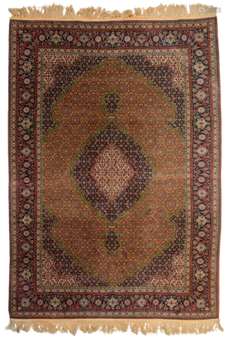 An Oriental Tabriz rug, 284 x 200 cmâ€¦