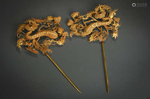 A Pair of Pure Gold Hairpins