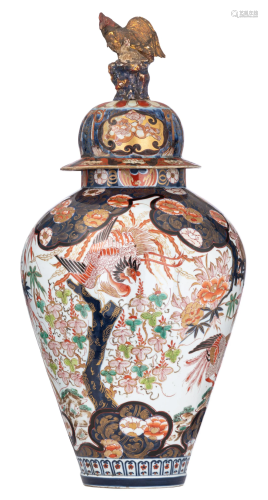 An imposing French Samson Imari style covered jar,