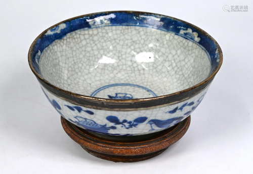 A 19th century Chinese blue and white crackle glaze