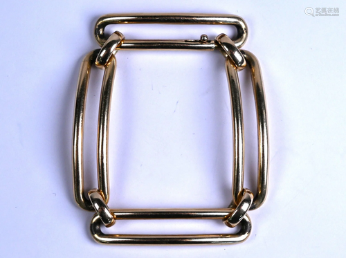 A contemporary 15ct yellow gold large