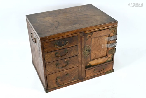 A 19th century Japanese metamorphic elm travelling