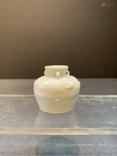 Chinese White Glazed Miniature Porcelain Jarlet