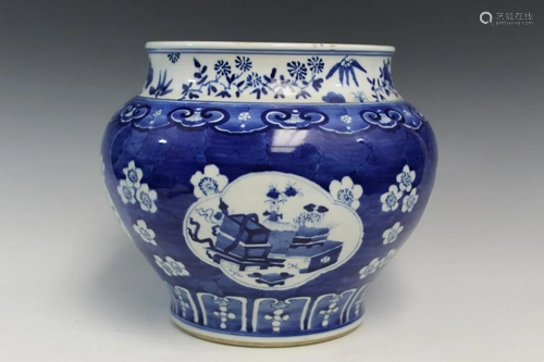 Chinese Blue and White Porcelain Jar