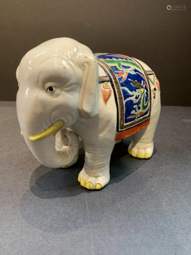Chinese Famille Rose Porcelain Elephant