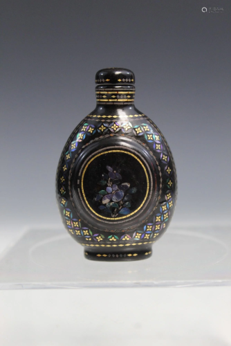 Chinese Lacquer with MOP inlay Snuff Bottle