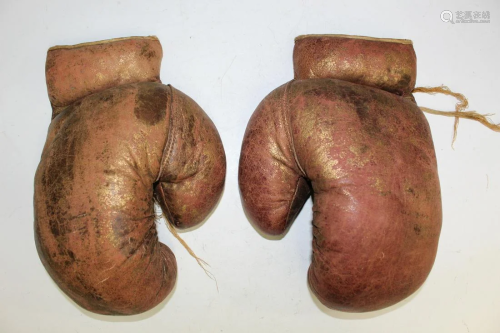 Joe Louis Boxing Training Gloves.