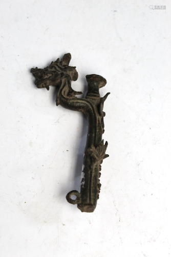 Antique Chinese bronze handle with dragon decoration,