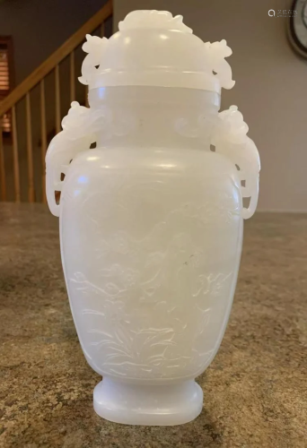CHINESE WHITE JADE CARVING MAGPIE LIDDED VASE