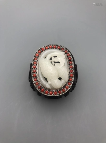 SILVER AND CORAL INLAID JADE CARVING BELT BUCKLE