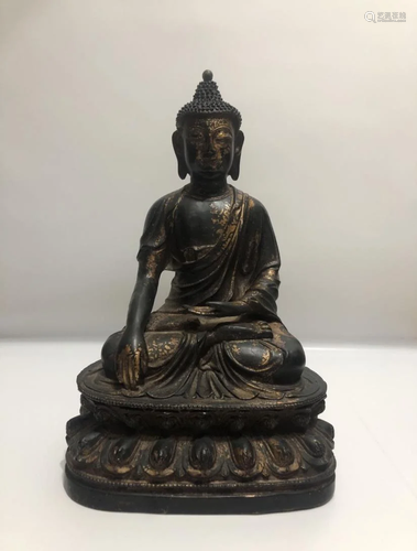 BRONZE FIGURINE OF SEATED MEDICINE BUDDHA