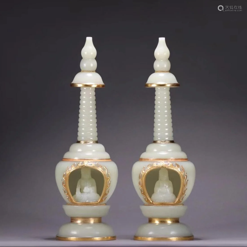 PAIR OF JADE CARVING STUPAS WITH GILT RIM