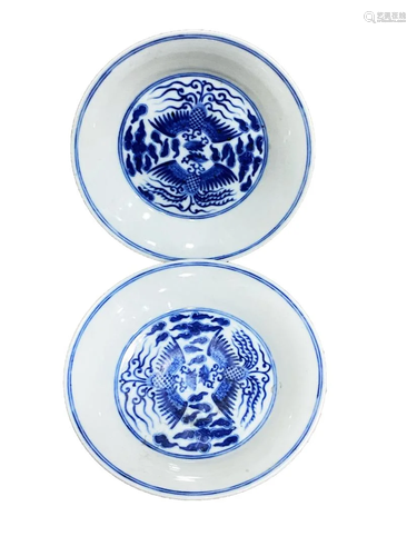 PAIR OF BLUE AND WHITE 'PHOENIX' PORCELAIN PLATES